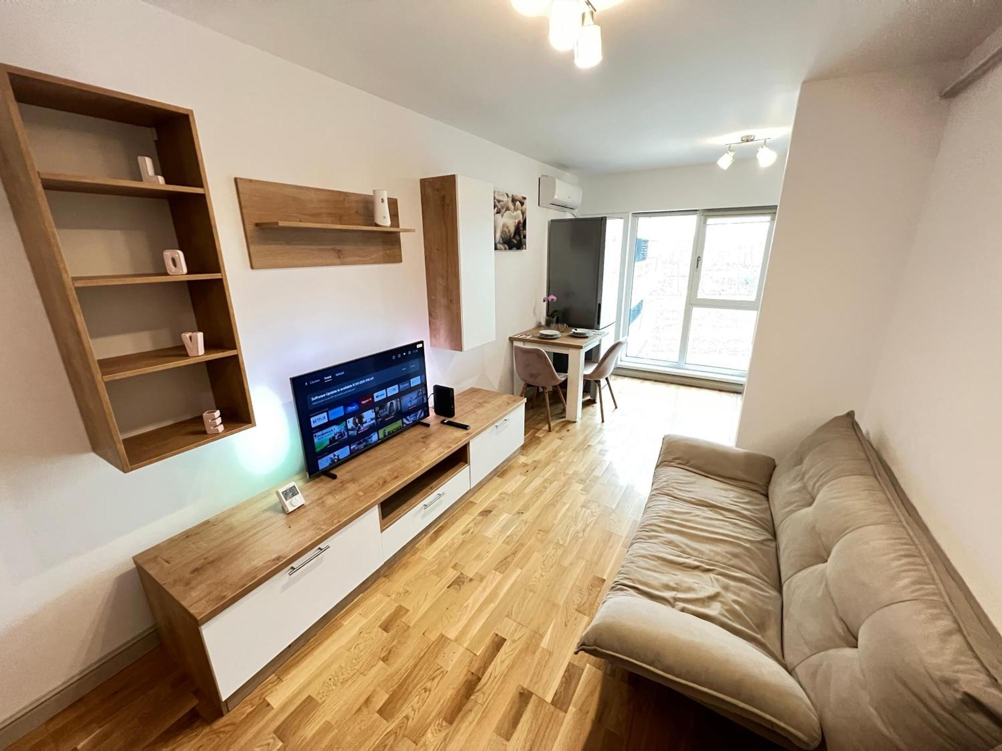 Airport Flyhub Chic Apartment Iasi Esterno foto