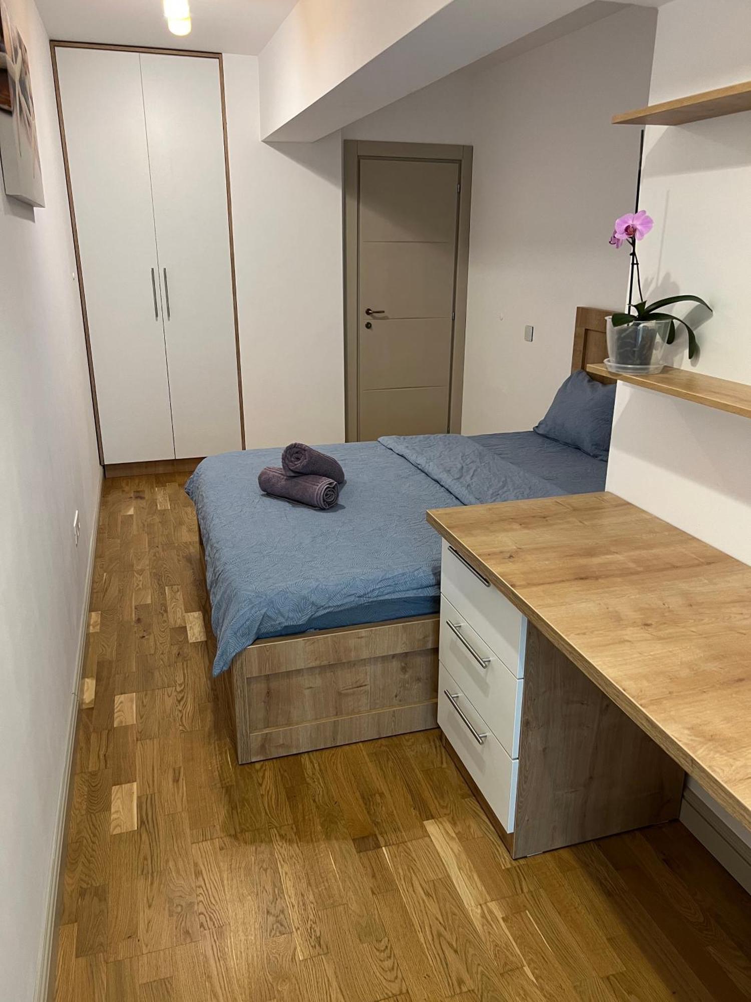 Airport Flyhub Chic Apartment Iasi Esterno foto